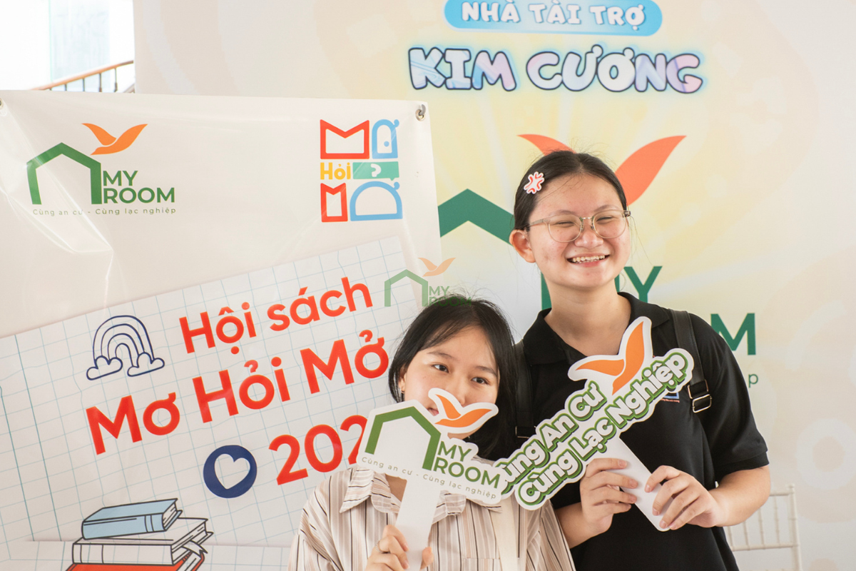 Sôi nổi gian hàng MyRoom tại sự kiện Hội sách ‘Mơ Hỏi Mở’